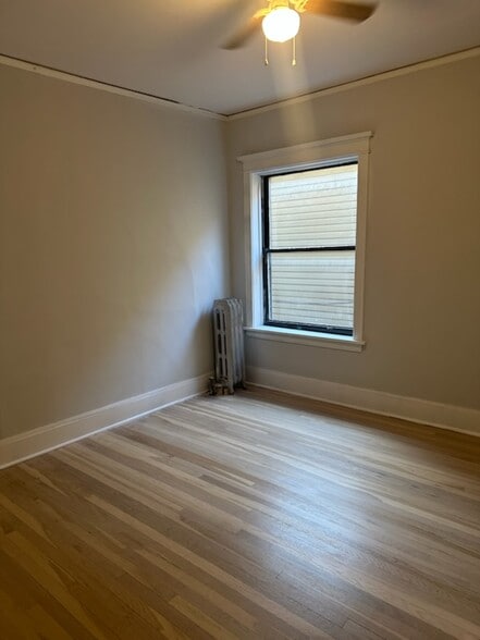 Building Photo - 4425 N Paulina St