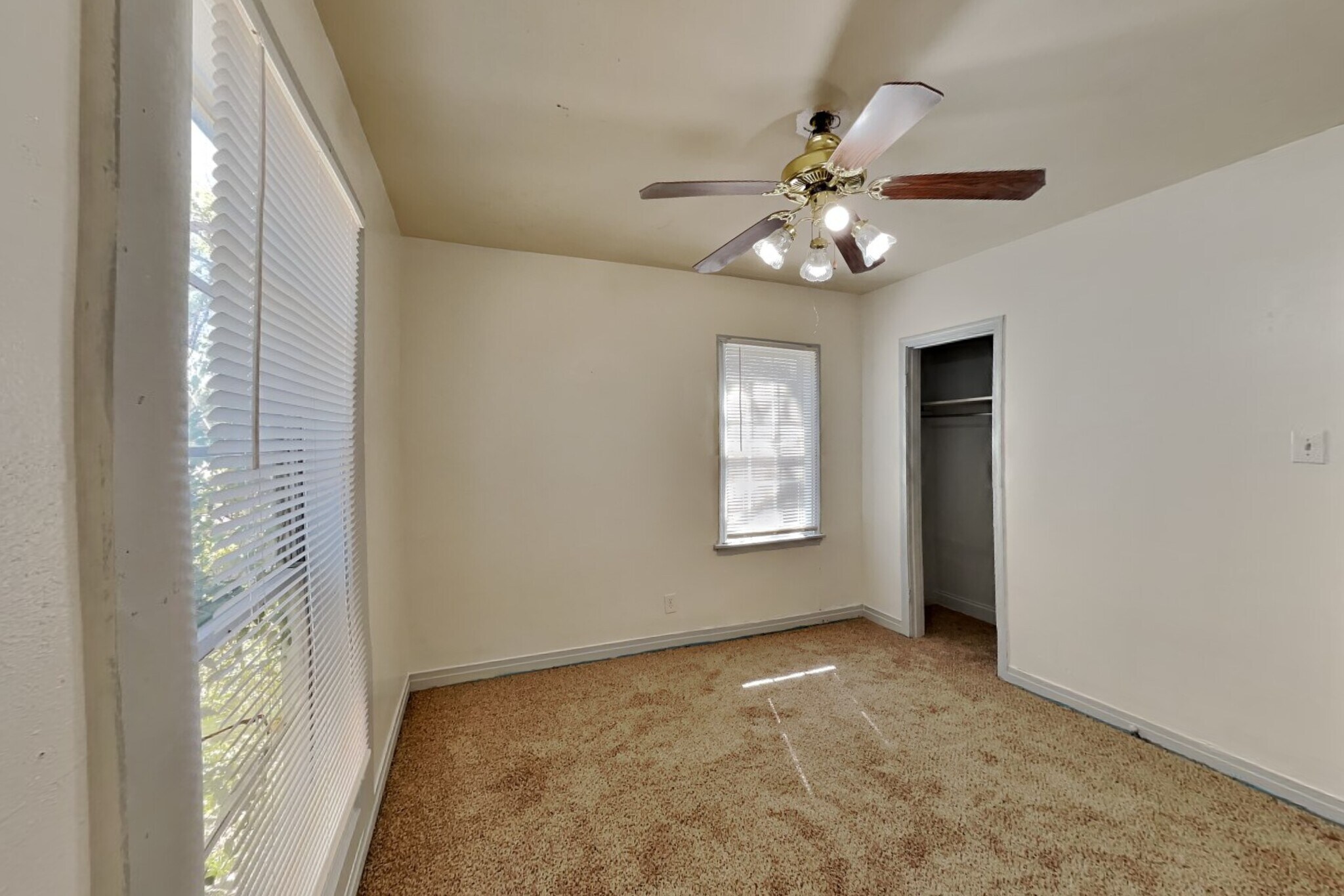 Building Photo - 2427 25th St