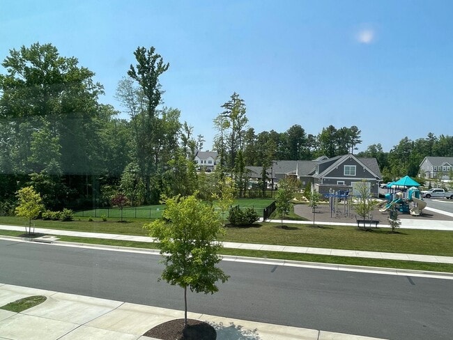 Building Photo - Heron | 3 Bed 2.5 Bath | Garage | 1800 sf | $2726-$2999 | 8, 9, 10, 12, 14, and 15 month lease terms