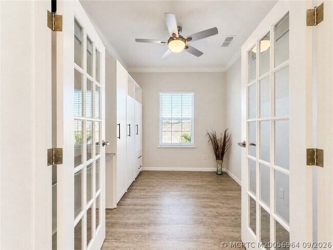 Building Photo - 252 NE Ebbtide Way