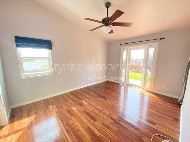 Building Photo - 530 N Regatta Dr