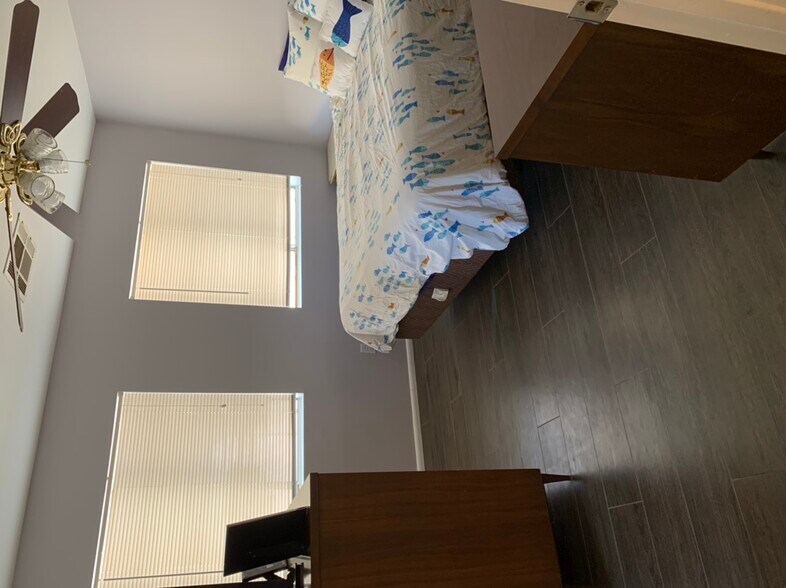 Building Photo - 1331 E Purdue Ave