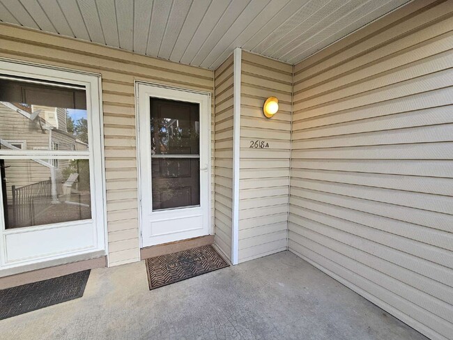 Building Photo - 2618 S Xanadu Way