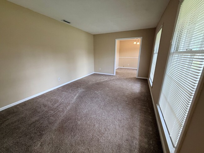 Building Photo - 3 Bedroom/2 Bath Home in Valdosta