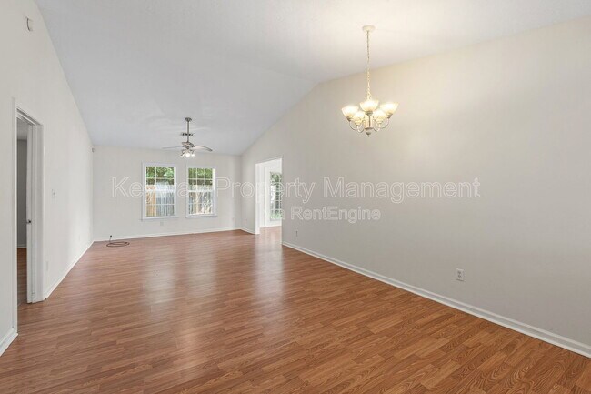 Building Photo - 123 Portofino Ln SW
