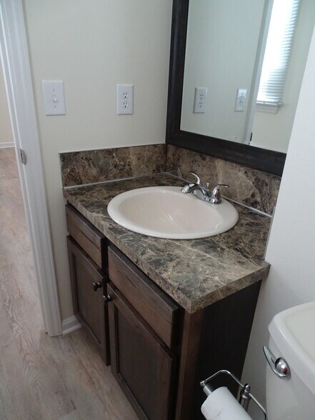 Building Photo - 5694 Claridge Dr
