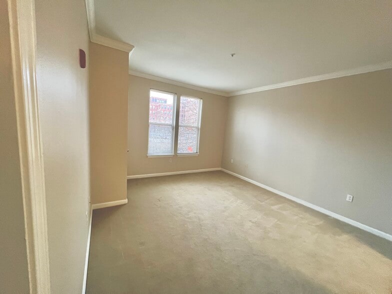 Living room - 1000 Providence Plz