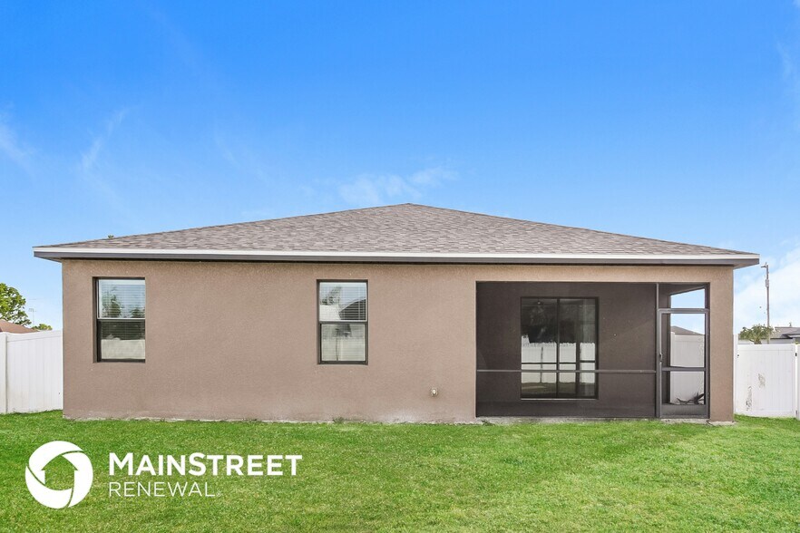 Building Photo - 1631 SW 25th Ln