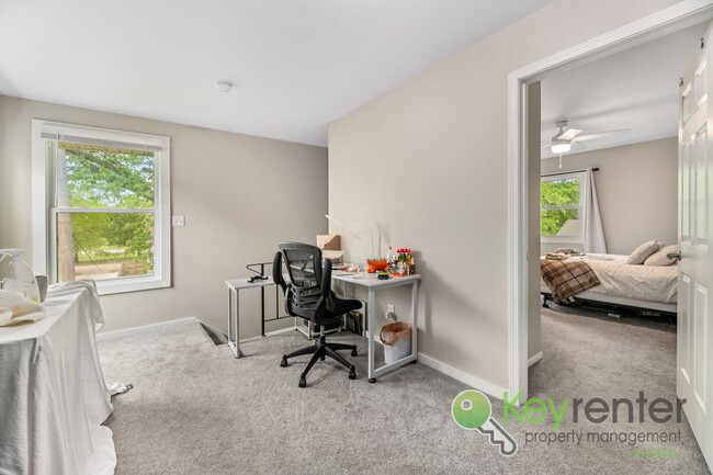 Building Photo - Delano District | Renovated 3 Bedroom 3 Ba...