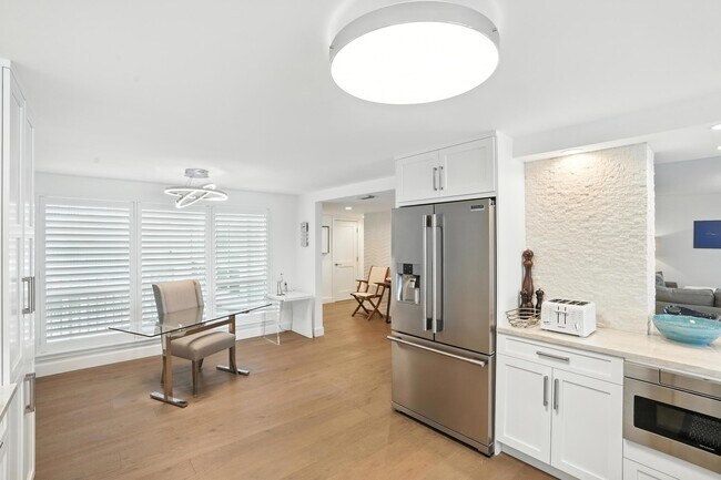 Building Photo - 9517 Gulf Shore Dr