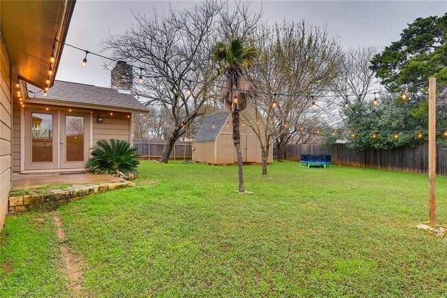 Building Photo - 2000 Brookhill Dr