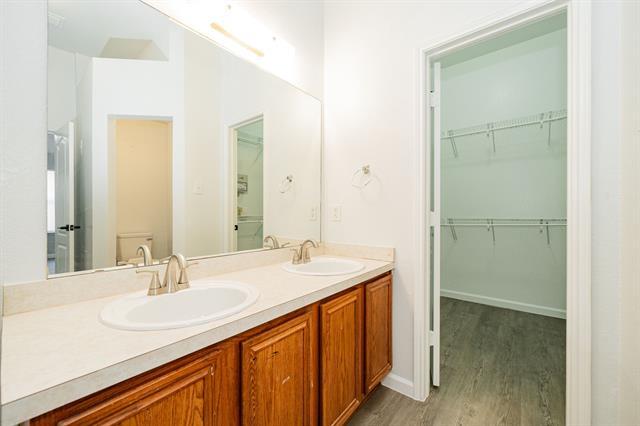 Building Photo - 308 Lakefront Dr