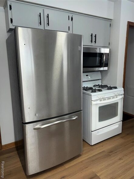 Building Photo - 1641 Fairview Ave