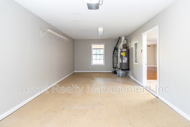 Building Photo - 4622 Ventura Dr