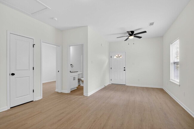 Building Photo - 2009-2011 Scotty Ct