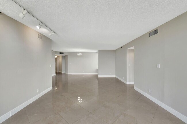 Building Photo - 6372 La Costa Dr