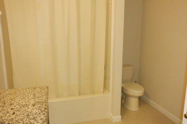 Building Photo - 91 Redondo Dr