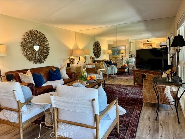 Building Photo - 863 Ronda Mendoza