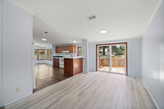Building Photo - 16504 Brittany Way