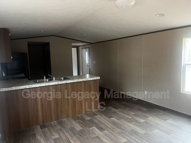 Building Photo - 57 Shady Cir