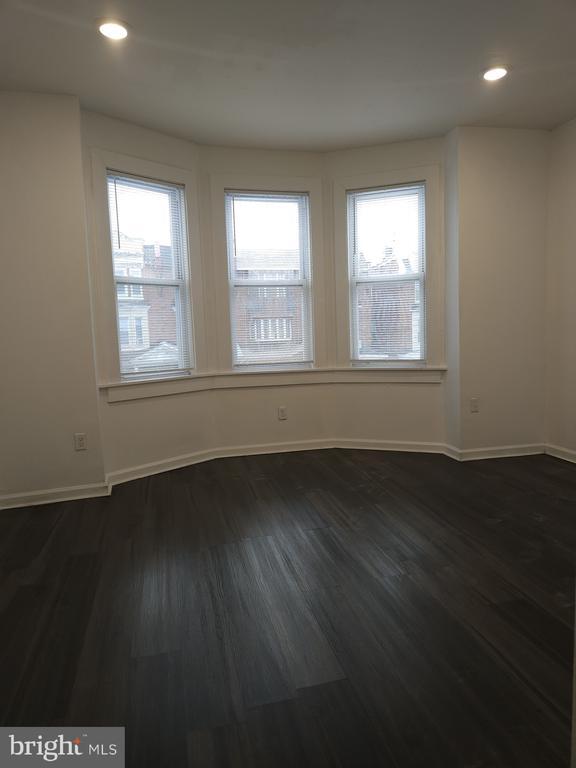 Building Photo - 423 N 52nd St