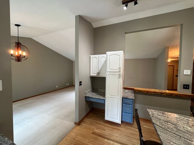 Building Photo - Beautiful 4 Bedroom 3 Bath Home in Cloquet...