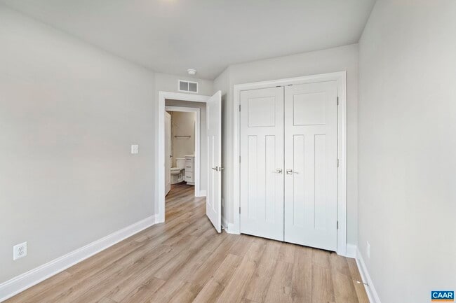 Building Photo - 5022 Lindley Pl