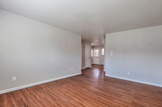Building Photo - 5339 S Elati St