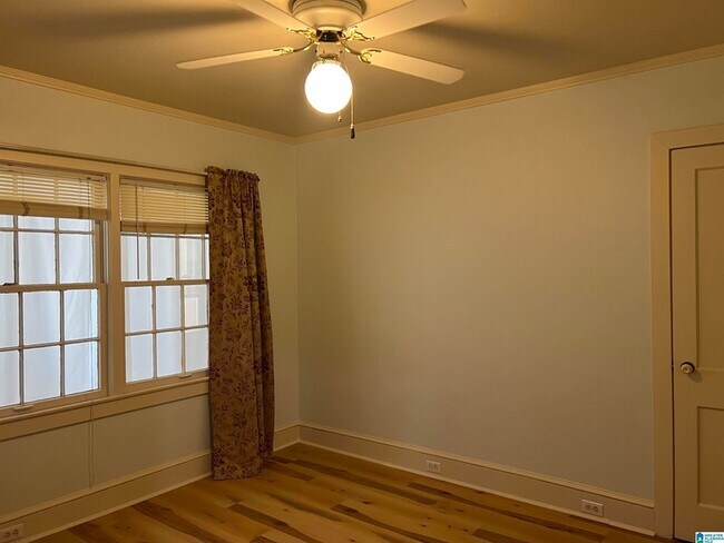 Building Photo - 605 North St E