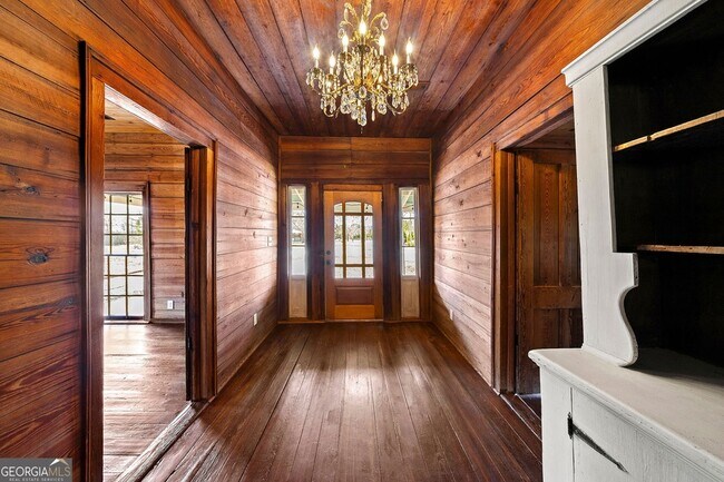 Building Photo - 497 Old Hwy 85