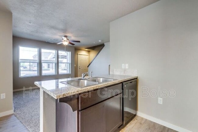 Building Photo - 4767 N Morninggale Dr