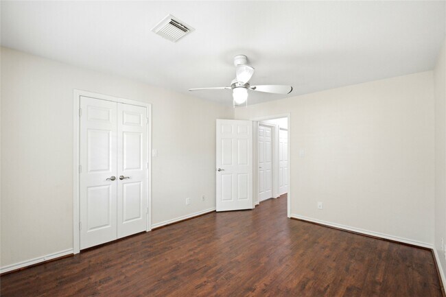Building Photo - 1702 Fantasy Woods Dr