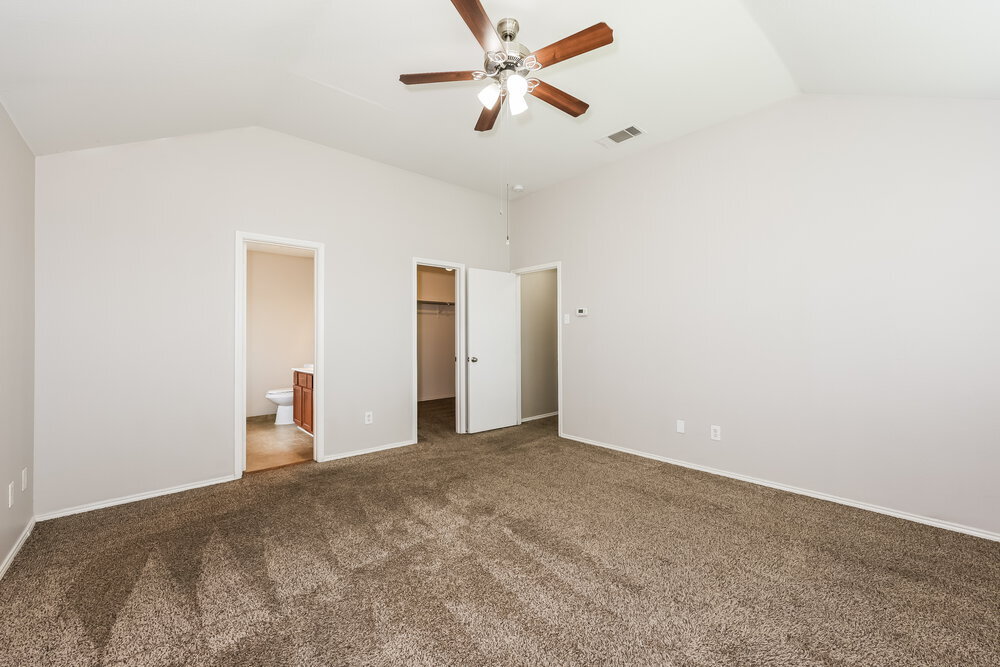 Building Photo - 9316 Liberty Crossing Dr