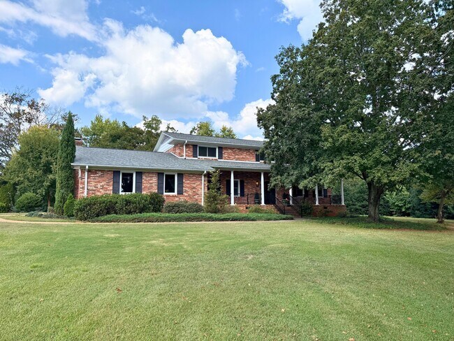 Building Photo - 125 St Augustine Dr