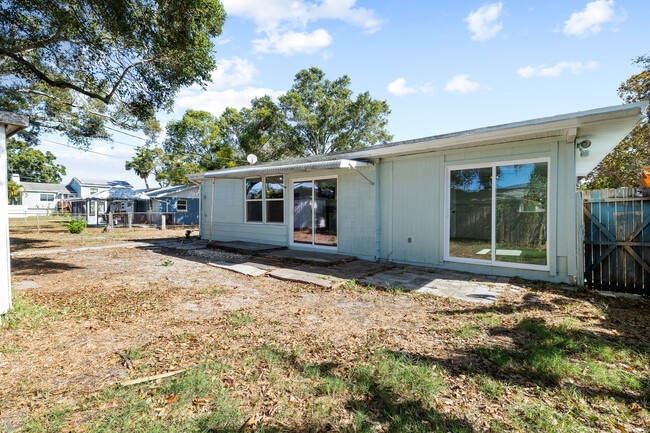 Building Photo - 6818 59th St N