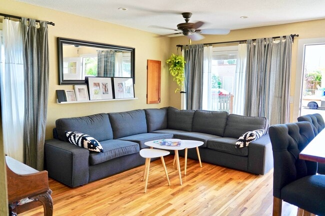 Building Photo - 4404 SE 63rd Ave