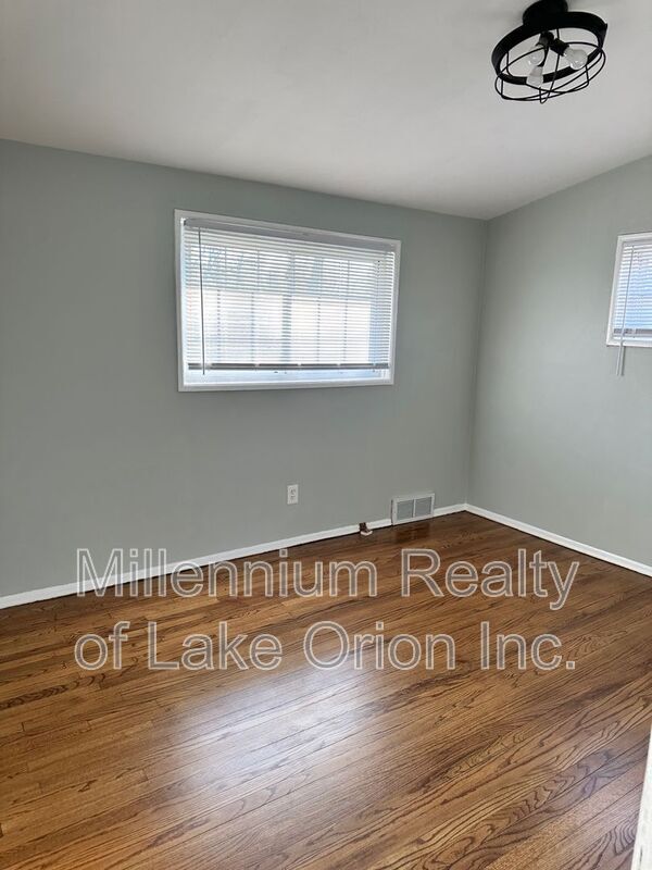 Building Photo - 1173 Dudley Ave