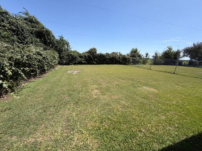 Building Photo - 2213 Schwald Rd