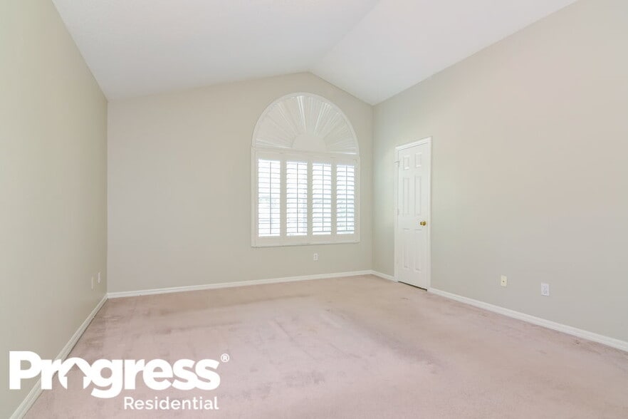 Building Photo - 2321 Lyncrest Ct