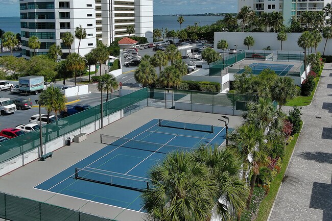 Building Photo - 888 Blvd of the Arts