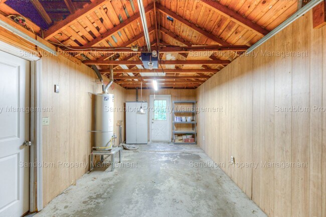 Building Photo - FOR LEASE | Tulsa | Available Now!