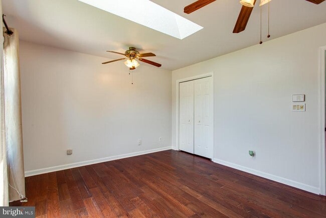 Building Photo - 45684 Schooner Ct