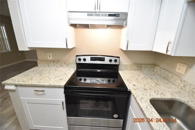 Building Photo - 306 Danube Ave
