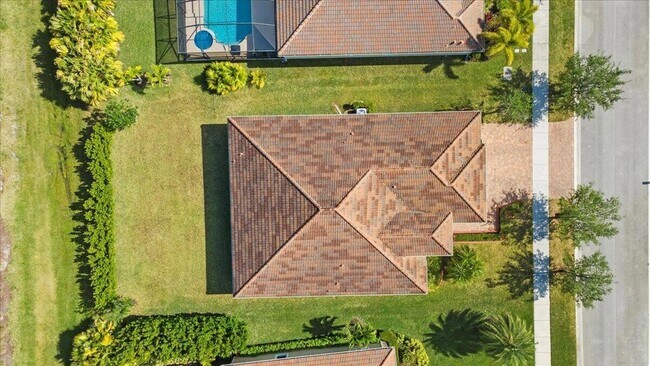 Building Photo - 12133 SW Aventino Dr