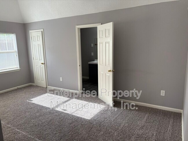 Building Photo - 4429 S Cedar Bark Cove