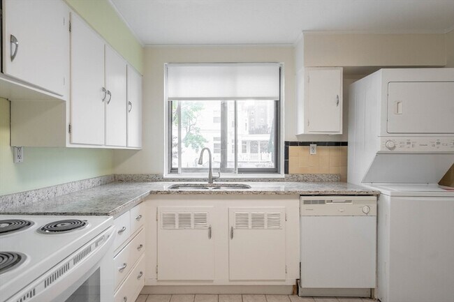 Building Photo - 20 Ashland St