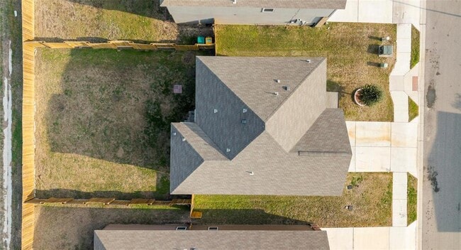 Building Photo - 18524 Speculator Ln