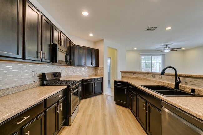 Building Photo - 3- Bedroom, 2- Bathroom single story home ...