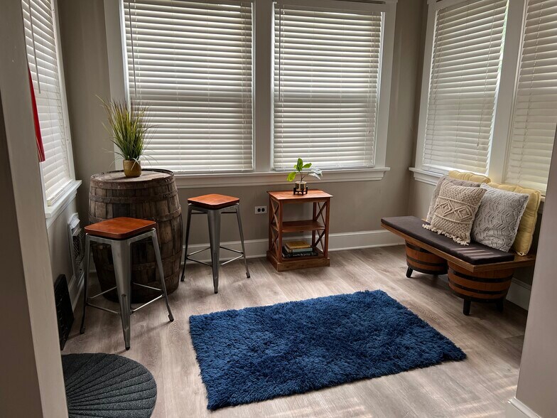 Building Photo - 3767 Andrew Ave