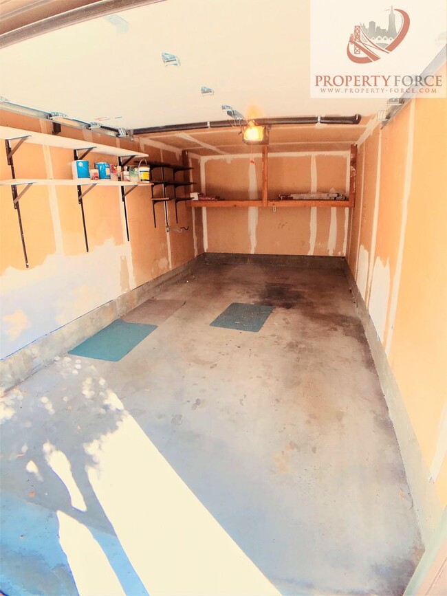 Building Photo - 870 Balboa Ln